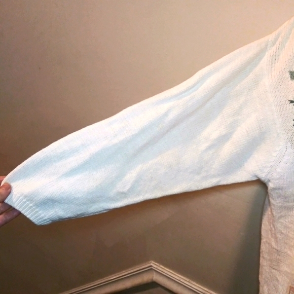 Vintage Chrysantheme Woman Cottagecore/Grannycore Style Rose Embroidered Sweater - Picture 6 of 10